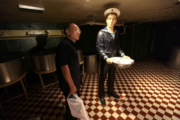 Savaş gemisi otel oldu, galerisi resim 9