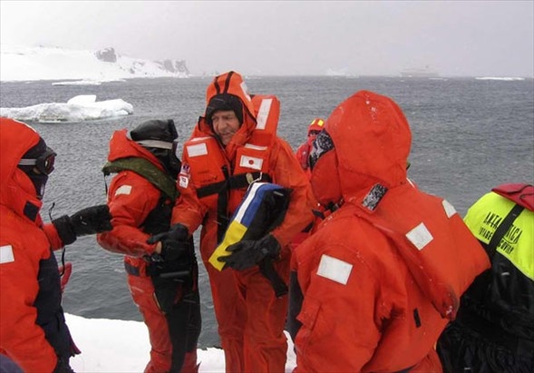 Antarktika'da gemi battı galerisi resim 15