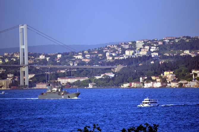 Rus Donanması'na ait iki gemi Çanakkale Boğazı'ndan geçti galerisi resim 10