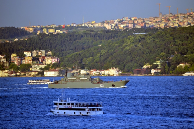 Rus Donanması'na ait iki gemi Çanakkale Boğazı'ndan geçti galerisi resim 13