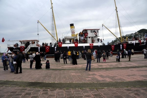 Bandırma Vapuru'na yoğun ilgi galerisi resim 15