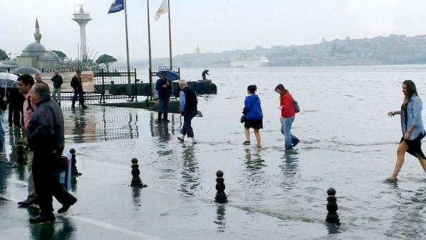 İstanbul'da deniz, karayla birleşti galerisi resim 11