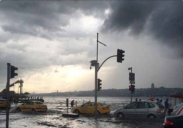 İstanbul'da deniz, karayla birleşti galerisi resim 2