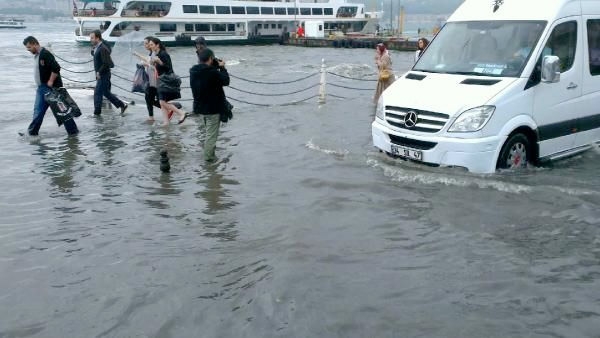 İstanbul'da deniz, karayla birleşti galerisi resim 5