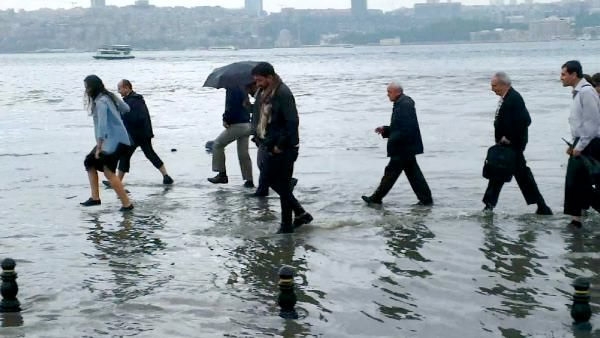 İstanbul'da deniz, karayla birleşti galerisi resim 6