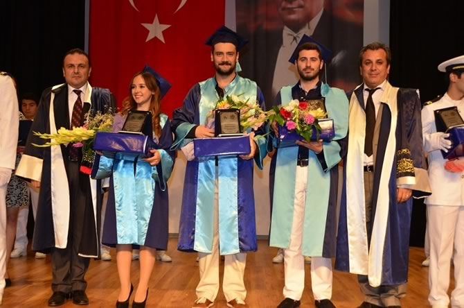 Dokuz Eylül Üniversitesi Denizcilik Fakültesi mezuniyet töreni yapıldı galerisi resim 11