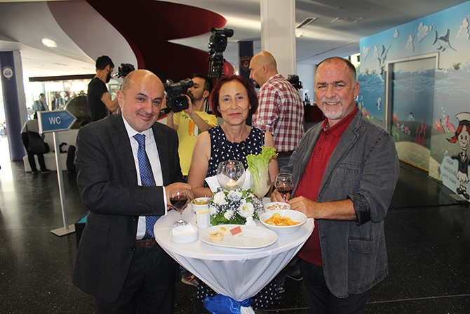 Vira Dergisi'nin 10. yıl dönümü coşkuyla kutlandı galerisi resim 2