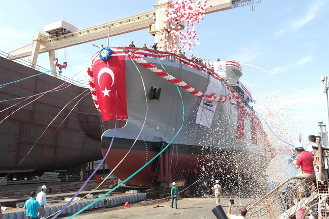 'IŞIN' adlı gemi törenle denize indirildi galerisi resim 21