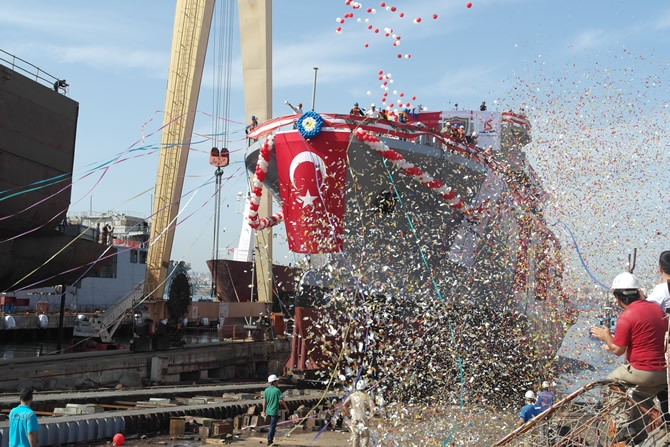 'IŞIN' adlı gemi törenle denize indirildi galerisi resim 23