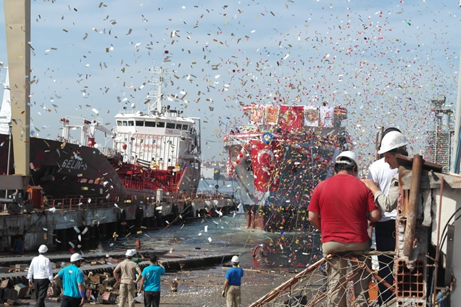 'IŞIN' adlı gemi törenle denize indirildi galerisi resim 29