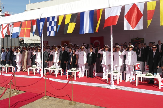 'IŞIN' adlı gemi törenle denize indirildi galerisi resim 7