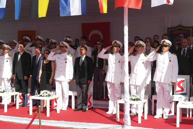 'IŞIN' adlı gemi törenle denize indirildi galerisi resim 8