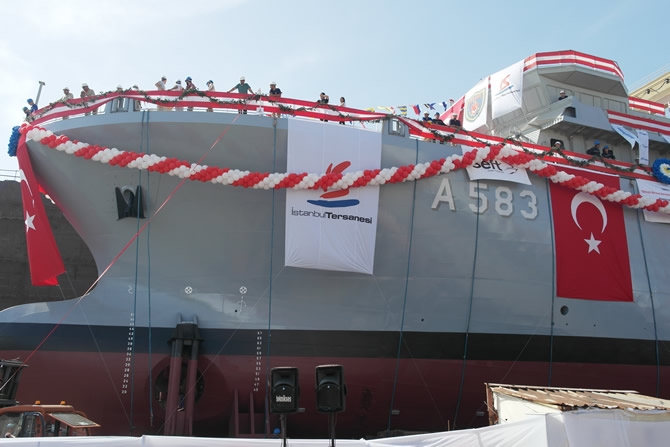 'IŞIN' adlı gemi törenle denize indirildi galerisi resim 9