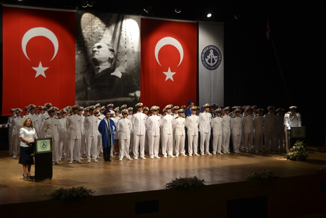 Piri Reis Üniversitesi ilk mezunlarını verdi galerisi resim 77