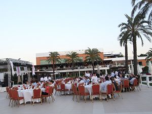 Onursan'ın iftar yemeğine yoğun katılım