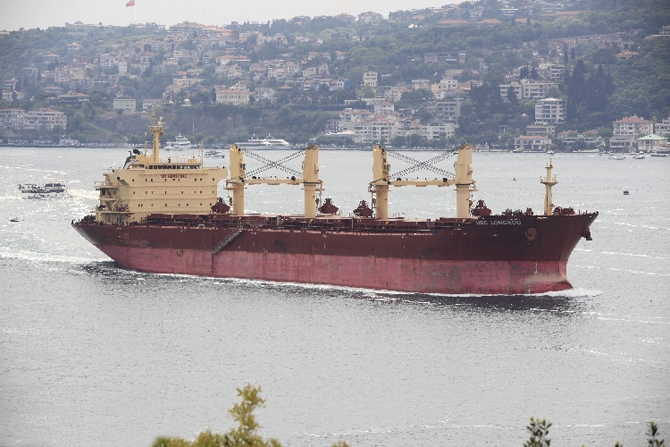 İstanbul Boğazı'ndan ilk 7 ayda 25 bin gemi geçti galerisi resim 10