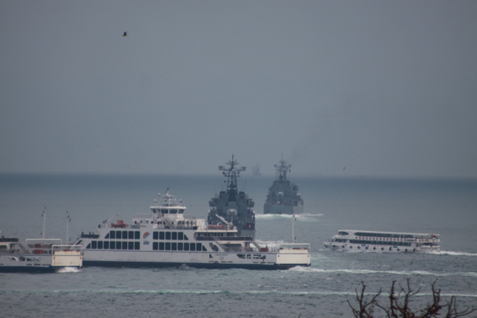 Rus savaş gemisi 'KALININGRAD' İstanbul Boğazı'ndan geçti galerisi resim 8