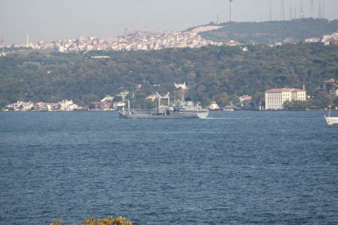 Türk savaş gemisi “ TCG Yarbay  Kudret Güngör  (A-595) “ İstanbul Boğazı galerisi resim 11