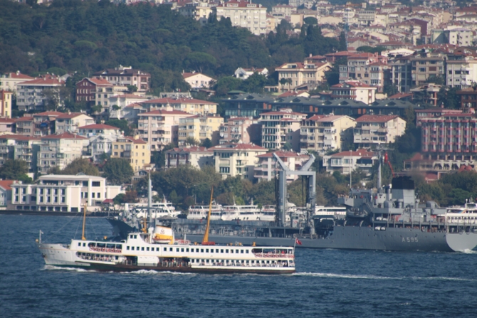 Türk savaş gemisi “ TCG Yarbay  Kudret Güngör  (A-595) “ İstanbul Boğazı galerisi resim 6