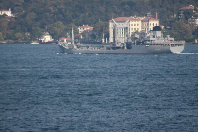 Türk savaş gemisi “ TCG Yarbay  Kudret Güngör  (A-595) “ İstanbul Boğazı galerisi resim 8