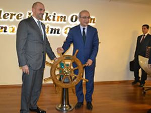 Bakan Lütfi Elvan, denizcilik sektöründeki STK'larla bir araya geld