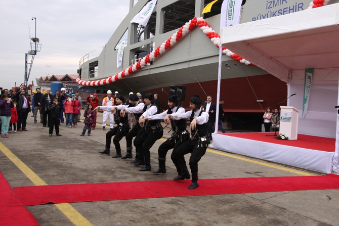 Çeksan Tersanesi 'Hasan Tahsin' feribotunu denize indirdi galerisi resim 5