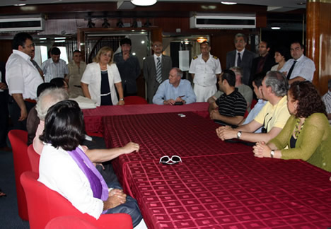 ALTIN ÇIPA KONUKLARI AKDENİZ GEMİSİ'NDE AĞIRLANDI galerisi resim 4