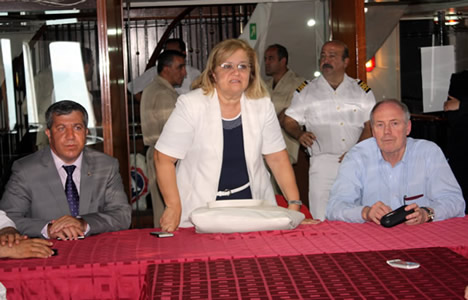 ALTIN ÇIPA KONUKLARI AKDENİZ GEMİSİ'NDE AĞIRLANDI galerisi resim 5