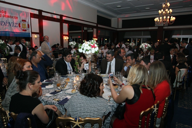 DEFAV 20. Geleneksel Dayanışma Gecesi geniş katılımla gerçekleşti galerisi resim 11