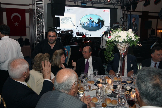 DEFAV 20. Geleneksel Dayanışma Gecesi geniş katılımla gerçekleşti galerisi resim 13