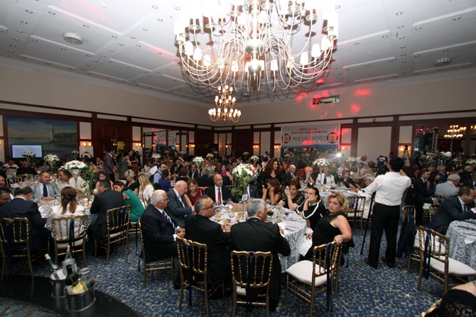 DEFAV 20. Geleneksel Dayanışma Gecesi geniş katılımla gerçekleşti galerisi resim 16