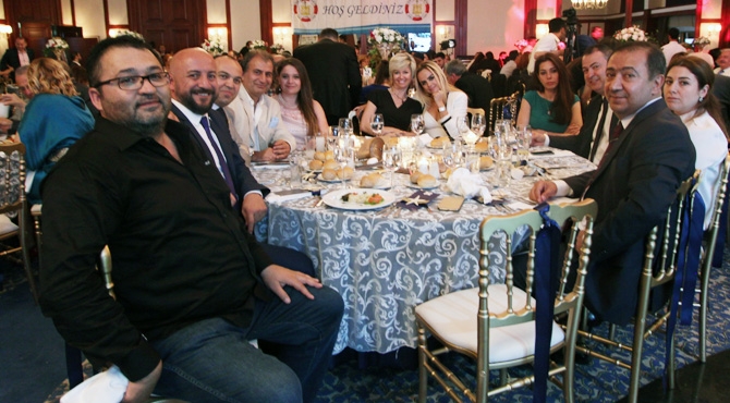 DEFAV 20. Geleneksel Dayanışma Gecesi geniş katılımla gerçekleşti galerisi resim 18