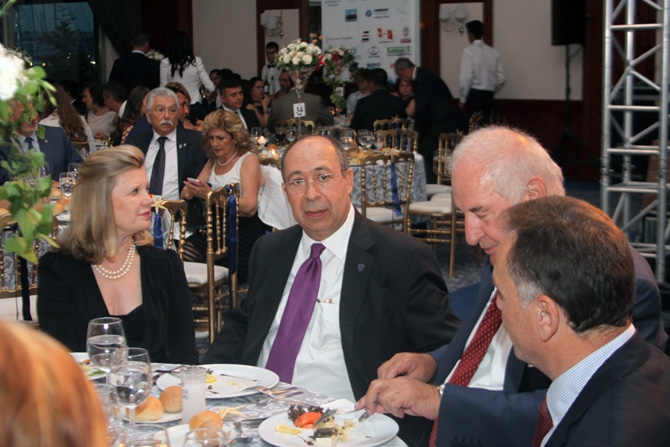 DEFAV 20. Geleneksel Dayanışma Gecesi geniş katılımla gerçekleşti galerisi resim 2