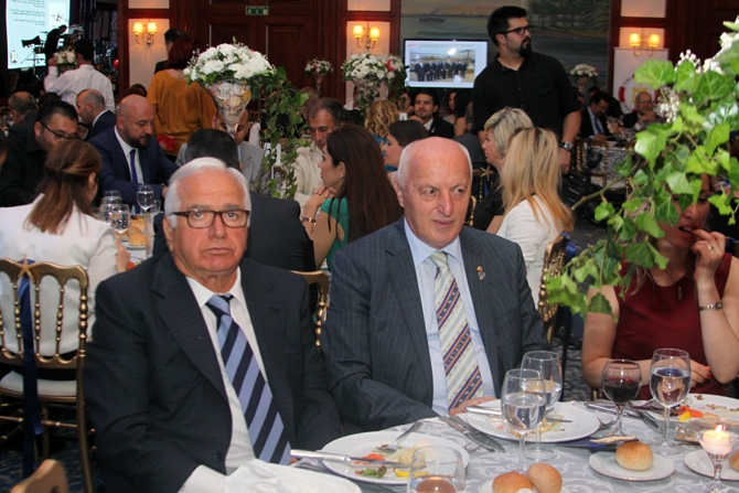 DEFAV 20. Geleneksel Dayanışma Gecesi geniş katılımla gerçekleşti galerisi resim 3