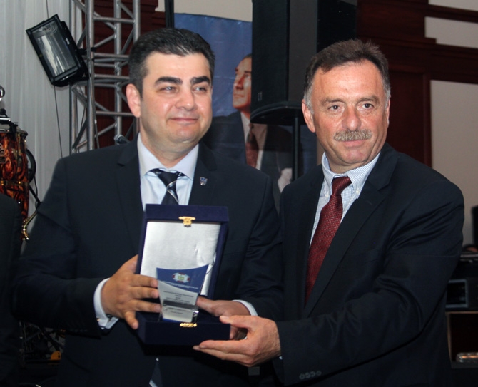 DEFAV 20. Geleneksel Dayanışma Gecesi geniş katılımla gerçekleşti galerisi resim 35