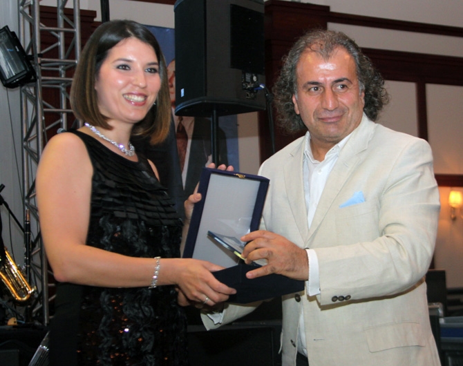 DEFAV 20. Geleneksel Dayanışma Gecesi geniş katılımla gerçekleşti galerisi resim 36