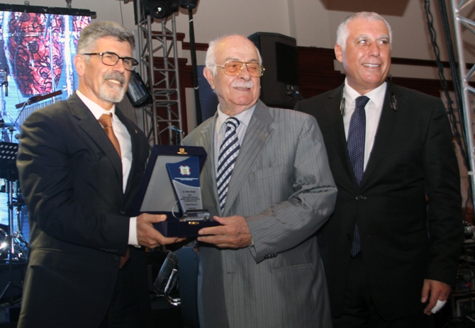 DEFAV 20. Geleneksel Dayanışma Gecesi geniş katılımla gerçekleşti galerisi resim 39