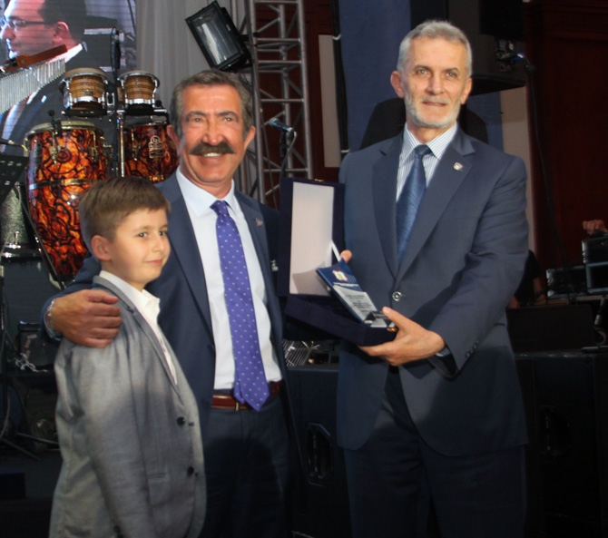 DEFAV 20. Geleneksel Dayanışma Gecesi geniş katılımla gerçekleşti galerisi resim 48