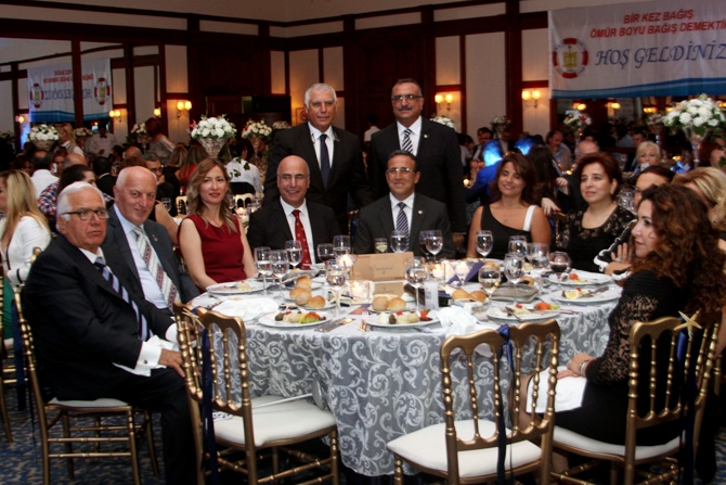 DEFAV 20. Geleneksel Dayanışma Gecesi geniş katılımla gerçekleşti galerisi resim 5