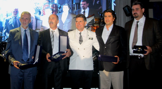 DEFAV 20. Geleneksel Dayanışma Gecesi geniş katılımla gerçekleşti galerisi resim 60