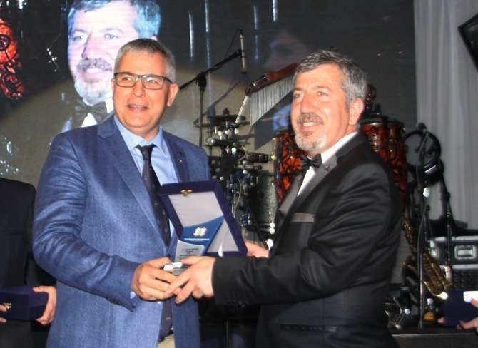 DEFAV 20. Geleneksel Dayanışma Gecesi geniş katılımla gerçekleşti galerisi resim 63