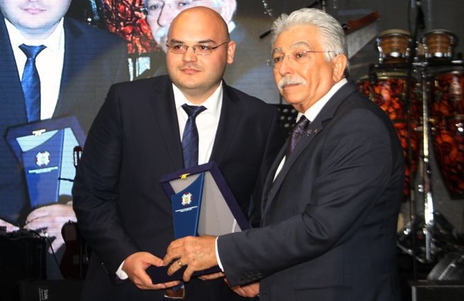 DEFAV 20. Geleneksel Dayanışma Gecesi geniş katılımla gerçekleşti galerisi resim 65