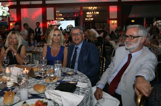 DEFAV 20. Geleneksel Dayanışma Gecesi geniş katılımla gerçekleşti galerisi resim 9