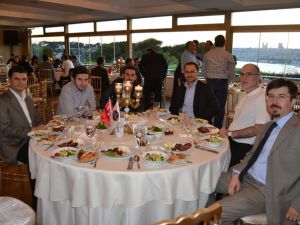 Gemi Brokerları Derneği İftar'da bir araya geldi