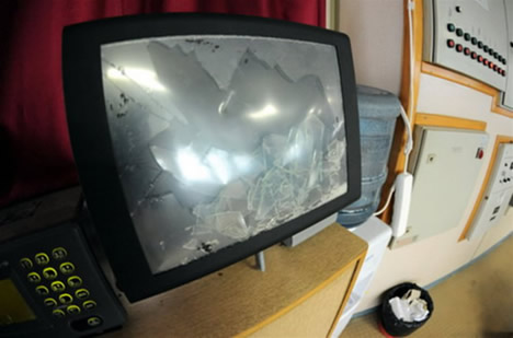 MAVİ MARMARA SALDIRININ İZLERİNİ TAŞIYOR galerisi resim 16