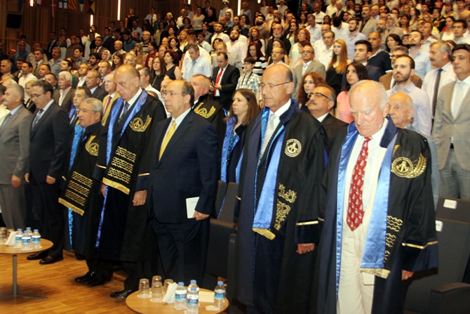 Piri Reis Üniversitesi'nde Mezuniyet Coşkusu galerisi resim 17