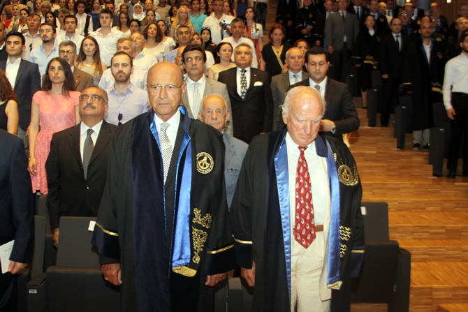 Piri Reis Üniversitesi'nde Mezuniyet Coşkusu galerisi resim 18
