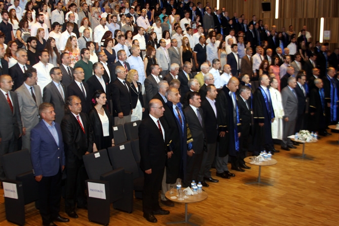 Piri Reis Üniversitesi'nde Mezuniyet Coşkusu galerisi resim 21