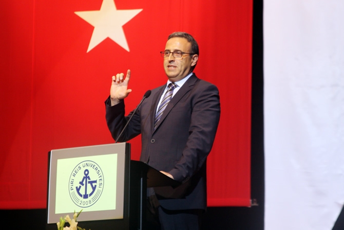 Piri Reis Üniversitesi'nde Mezuniyet Coşkusu galerisi resim 28