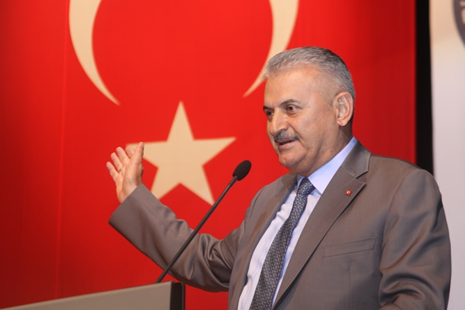 Piri Reis Üniversitesi'nde Mezuniyet Coşkusu galerisi resim 31